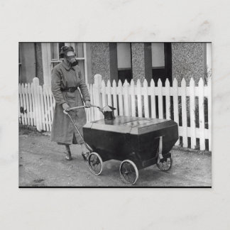 Creepy Gasmaske Woman War Fotografie Postkarte