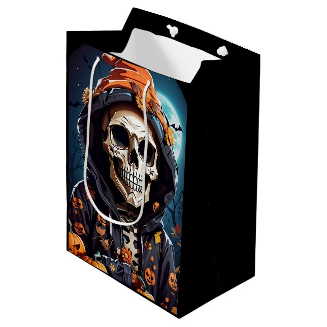 Creepy Grinning Skeleton Halloween Mittlere Geschenktüte (Vorderseite Schrägansicht)
