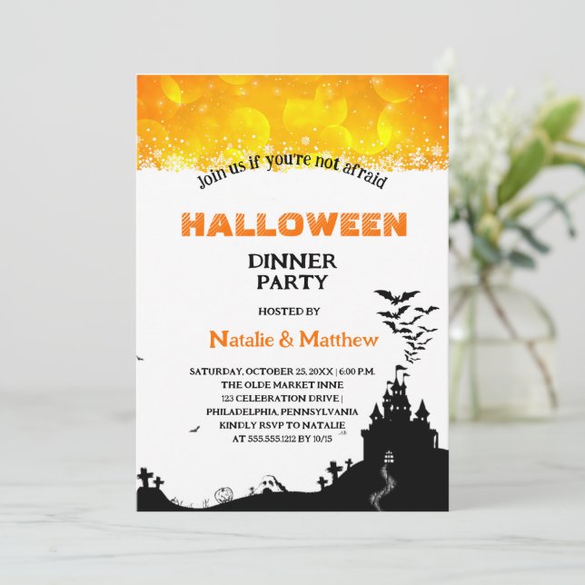 Creepy Haunted Spooky House Halloween Dinner Party Einladung (Stehend Vorderseite)