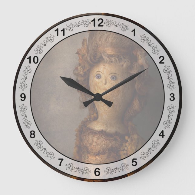 Creepy - Puppe - Matilda Große Wanduhr (Vorderseite)