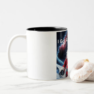 Creepy Robot Santa Zweifarbige Tasse