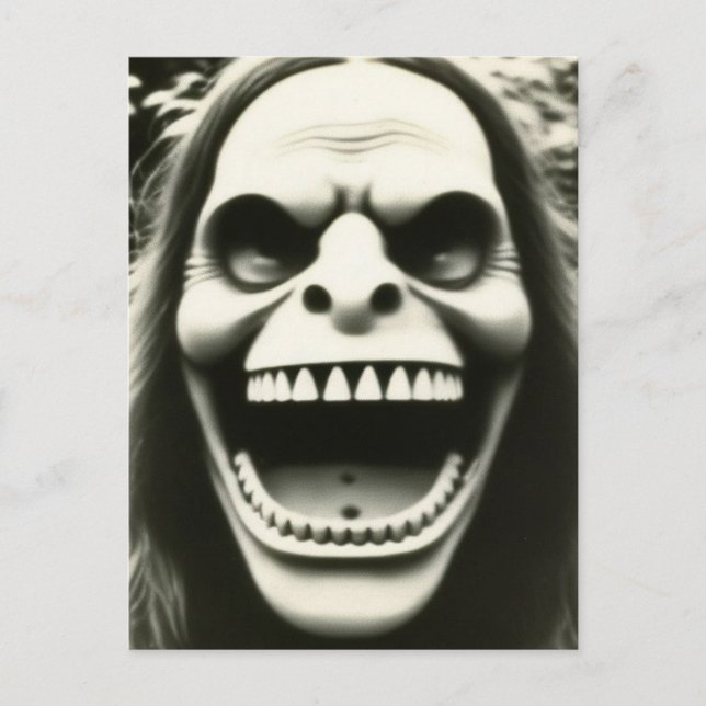 Creepy Strange Halloween Postkarte (Vorderseite)