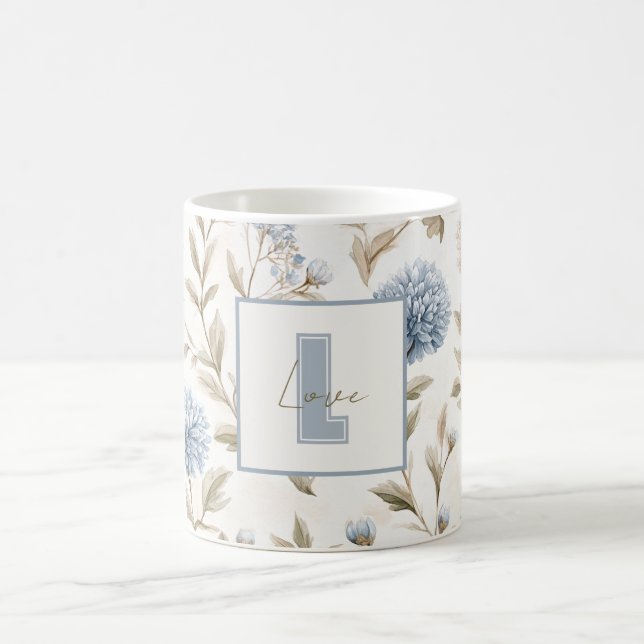 Creme Braun Blaue Blumen Monogramm Anfangsbuchstab Kaffeetasse (Mittel)