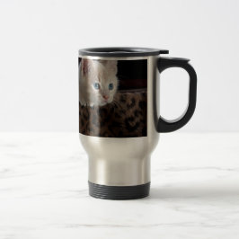 Creme Kitten mit schönen blauen Augen Reisebecher