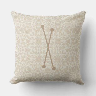 Creme Linen Vintag Style Muster Monogram Kiss Kissen