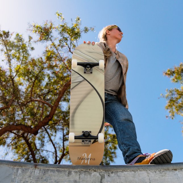 Creme Pastel Herbst Abstrakte Kunst, Mit Monogramm Skateboard (Außen 1)