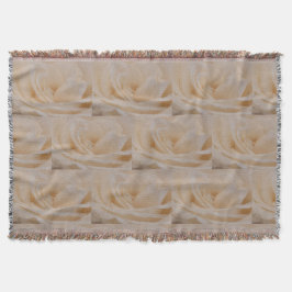 Cremefarbene Rose schließen Decke