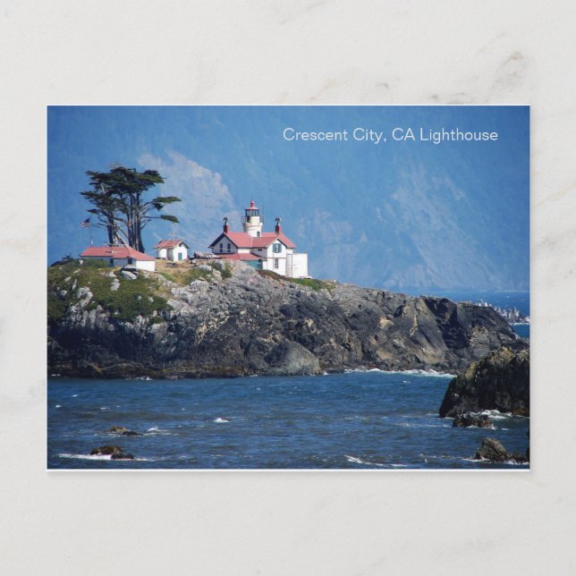 Crescent City, CA Lighthouse auf einer Postkarte (Vorderseite)