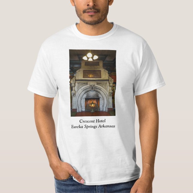 Crescent Hotel Fireplace T-Shirt (Vorderseite)