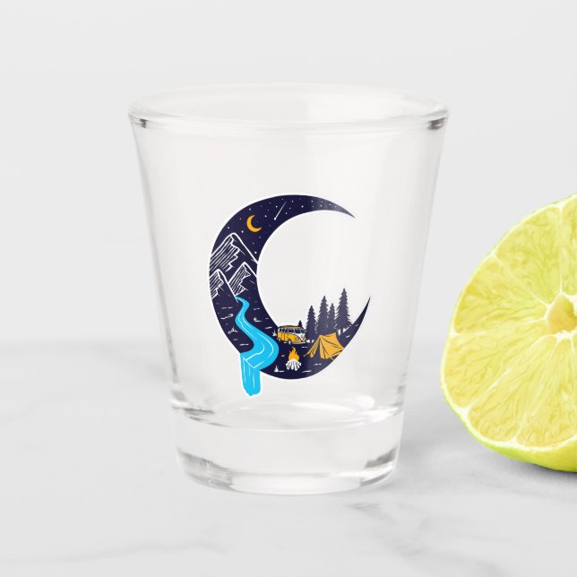 Crescent Moon Adventure Camping Schnapsglas (Vorderseite)