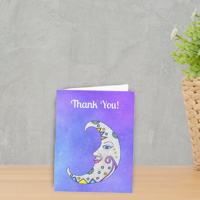 Crescent Moon Hübsche Gesichtshälfte Lila Dankeskarte (Pretty fantasy crescent moon with face abstract colourful decorations on purple thank you card.)