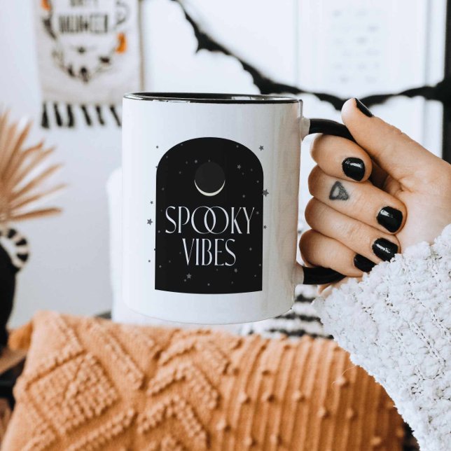 Crescent Moon - Spooky Vibes Halloween-Kaffee Tasse (Von Creator hochgeladen)