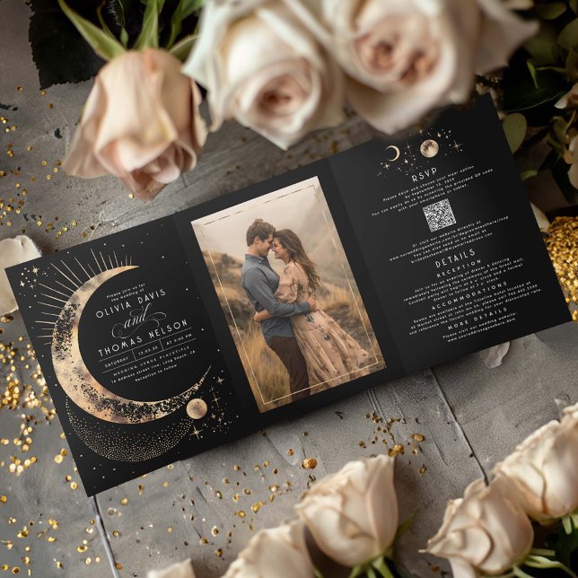 Crescent Moon Sun Halo Celestial Wedding Foto Dreifach Gefaltete Einladung (Celestial Wedding Tri Fold Wedding Invitation)
