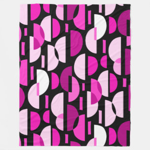 Crescent Pattern 010921 - Magenta Pink Fleecedecke