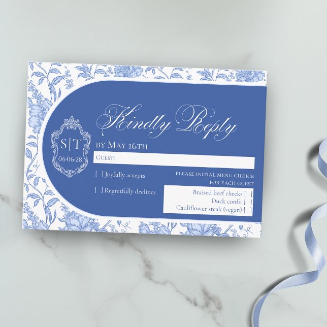 Crest Monogram Delft Blue Floral Script RSVP Karte (Von Creator hochgeladen)