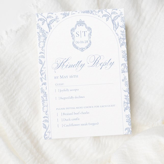 Crest Monogram Soft Delft Blue Floral Script RSVP Karte (Von Creator hochgeladen)