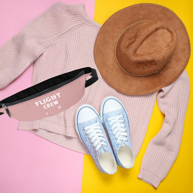 Crew-Flugflugzeug mit modernem Flug Bauchtasche (Von Creator hochgeladen)