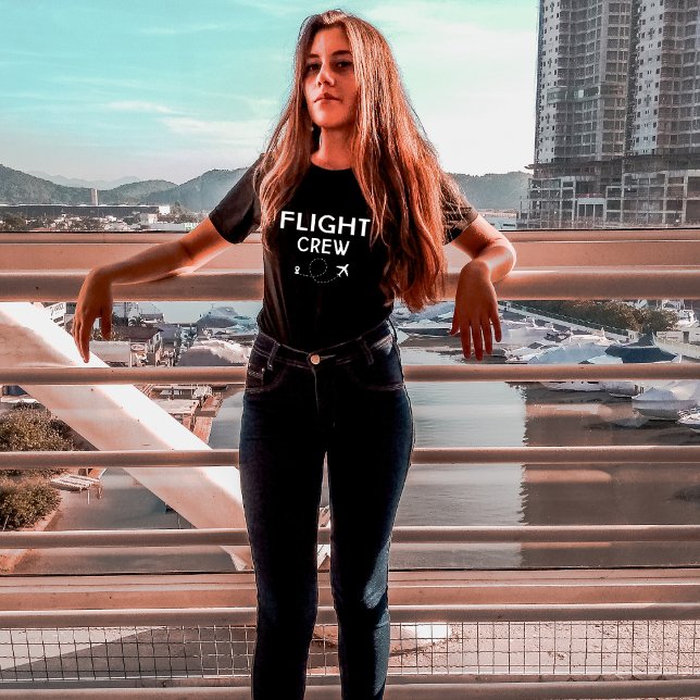 Crew-Flugflugzeug mit modernem Flug T-Shirt (Von Creator hochgeladen)