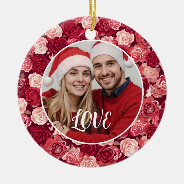 Crimson & Blush Seamless Rose Pattern Keramik Ornament (Vorne)