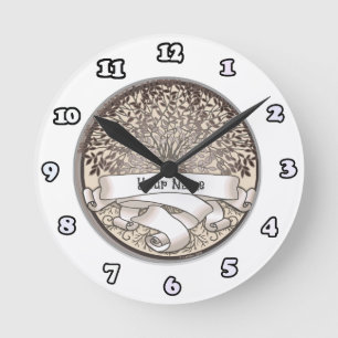 Crimson Family Tree Familienname Runde Wanduhr