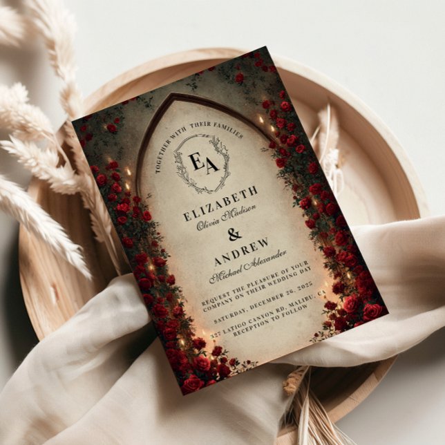 Crimson Lantern Gothic Wedding Einladung (Von Creator hochgeladen)