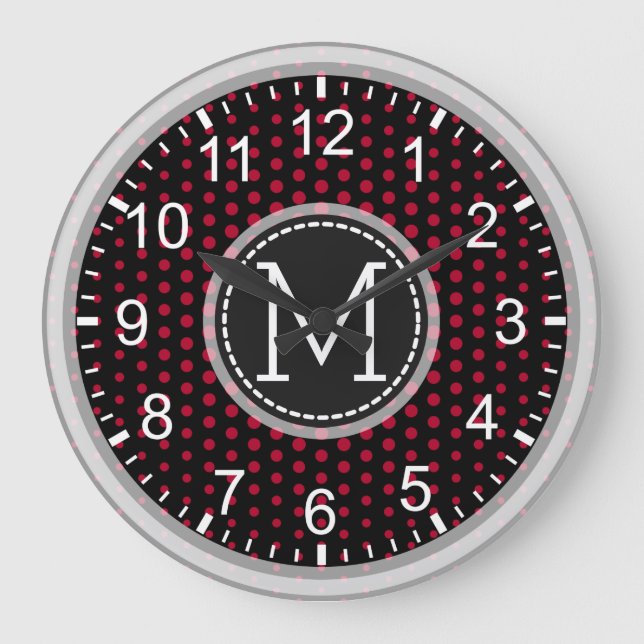 Crimson Polka Dots Modern Monogram Große Wanduhr (Vorderseite)