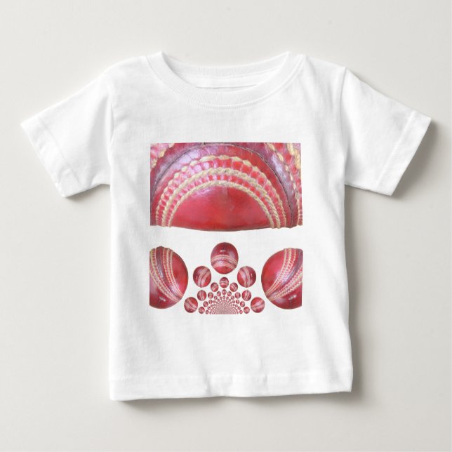 Crimson Spin - Ein wunderschöner Red Cricket Ball  Baby T-shirt (Vorderseite)