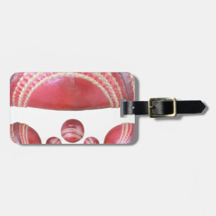 Crimson Spin - Ein wunderschöner Red Cricket Ball  Gepäckanhänger