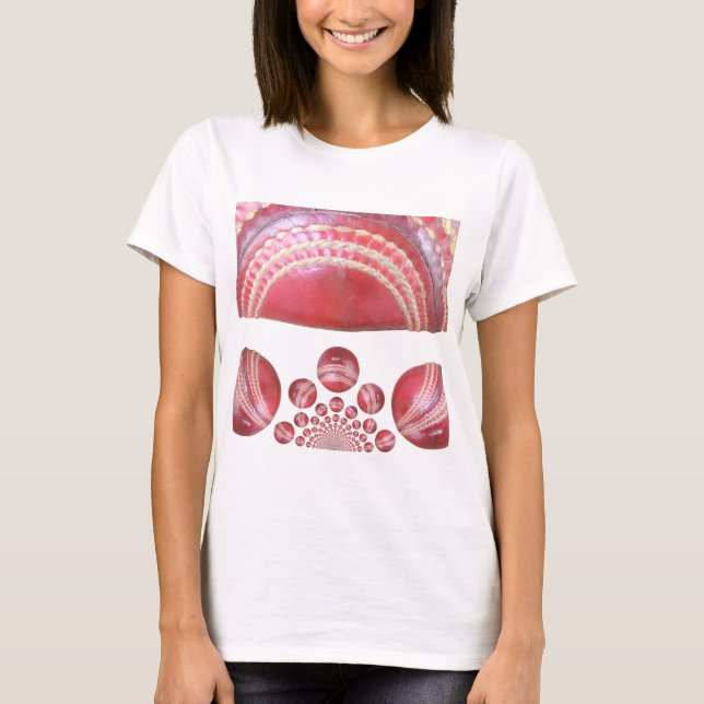Crimson Spin - Ein wunderschöner Red Cricket Ball  T-Shirt (Vorderseite)