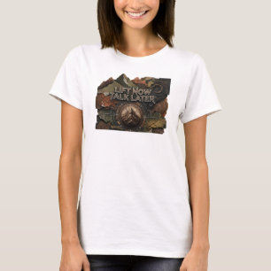 Crisp Pink LIFT NOW TALK LATER Tragbare Kunst T-Shirt
