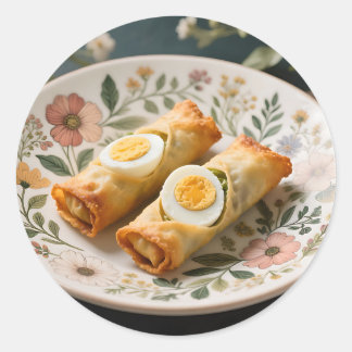 Crispy Egg Rolls on Floral Plate Runder Aufkleber