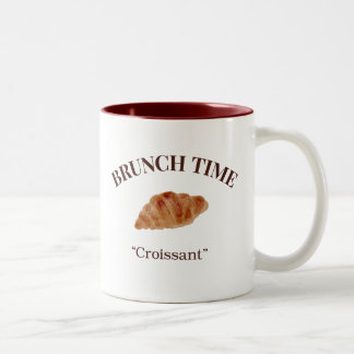 Croissant-Brunch-Zeit Zweifarbige Tasse