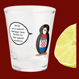 Crostian Flag Vortrag von Frau Pinguin Shot Glass Schnapsglas
