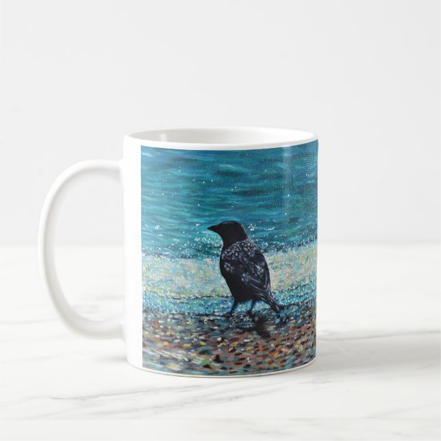 Crow auf der Strandmalerei Kaffeetasse (Links)