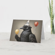 Crow hält gelben Ballon glücklicher Geburtshhat Karte