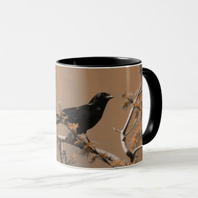 Crow in einer Frühjahrsfliege-Tasse Tasse (VorderseiteRechts)