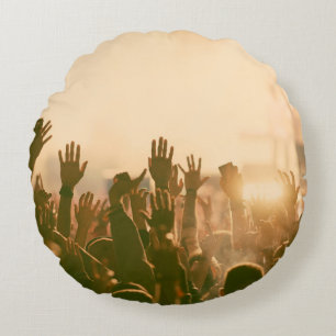 Crowd at concert - Retro-Stil Fotokonzert, Rundes Kissen