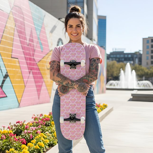Crown Skateboard is translated to: Kronen Skateboa (Von Creator hochgeladen)