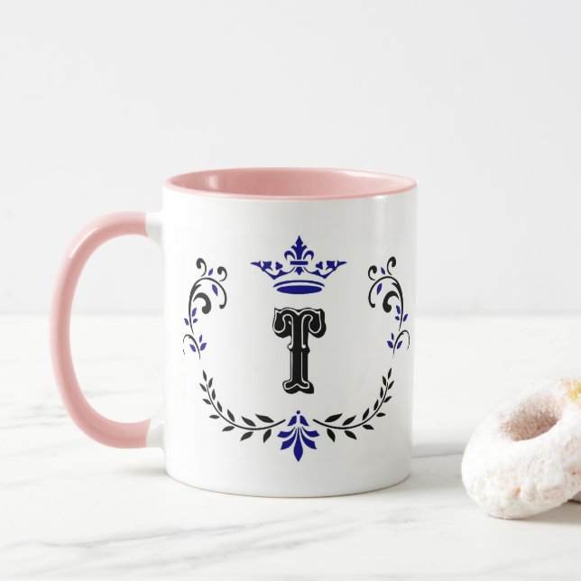 Crown Wreath Monogram 'T' Tasse (Mit Donut)