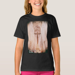 Crucifix hinter dem Altar des Klosters Batalha T-Shirt