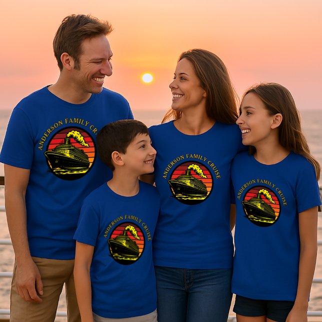Cruise Ship & Retro Sunset Template T-Shirt (Von Creator hochgeladen)