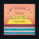 Cruise Wedding Personalisiert Sunset Favor Magnet<br><div class="desc">Der Magnet für personalisierte Kreuzfahrtschiff-Gastgeschenk Hochzeit wird angezeigt. Ein wunderschöner quadratischer Magnet für eine Kreuzfahrt themed Hochzeit. Magnet bietet einen romantischen Sonnenuntergang mit Blick auf digitale Kunst von XG Designs NYC. Eine einzigartige Gastgeschenk Hochzeit für Kreuzfahrten von Ihrem besonderen Tag an. Personalisieren Sie es mit Ihren Namen und Hochzeitstag in...</div>