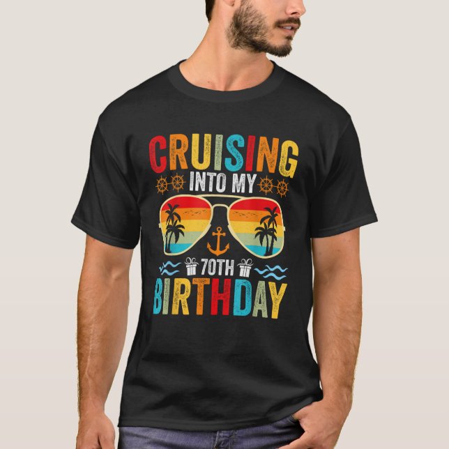 Cruising Into My 70th Birthday Family Cruise 70 Bi T-Shirt (Vorderseite)