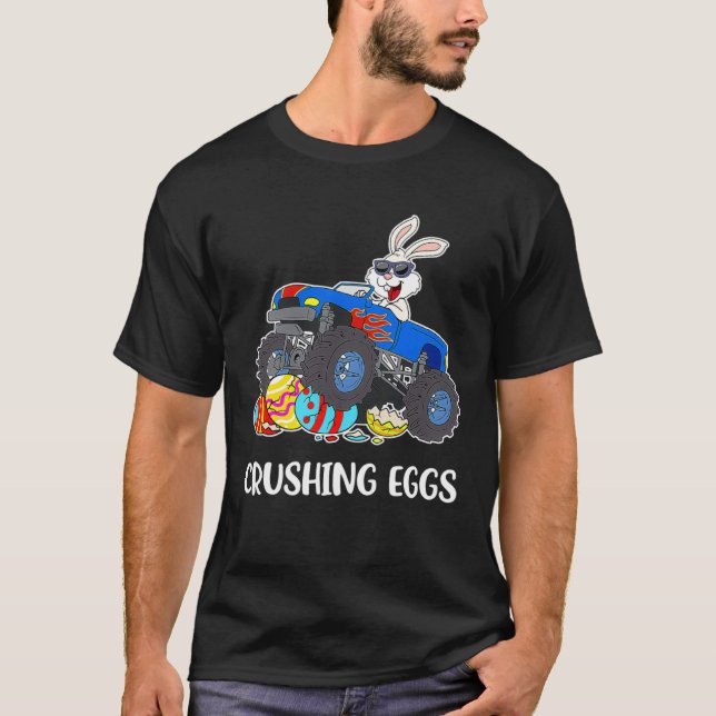 Crushing Easter Egg Hunting Monster Truck Spring B T-Shirt (Vorderseite)