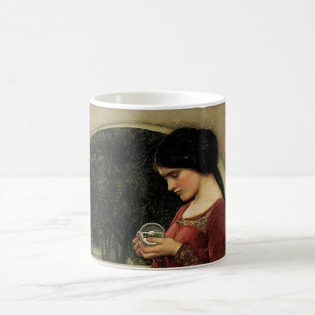 Crystal Ball von John William Waterhouse Kaffeetasse (Mittel)