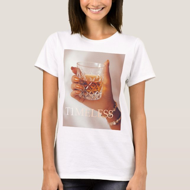 Crystal clear whiskey glass. T-Shirt (Vorderseite)