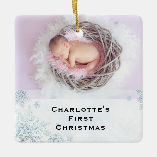 Crystal Snowflake First Christmas Baby Foto Keramikornament (Vorderseite)