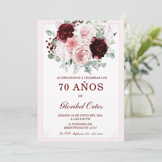 Cumpleaños floral burdeos y rosa rubor einladung (Stehend Vorderseite)