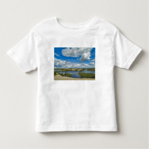 Cumulus-Wolken schwimmen über Seen, Nordwesten Kleinkind T-shirt