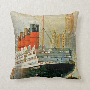 Cunarder in New York Kissen